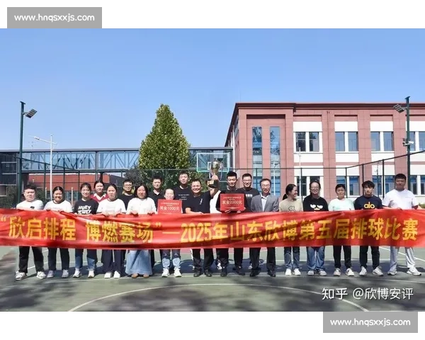 赛场拼搏精神铸就团队力量与坚韧意志的赞歌 赛场拼搏精神铸就团队力量与坚韧意志的赞歌