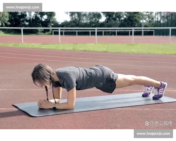 比赛前按摩助力运动表现,提升肌肉状态与心理准备的科学方法 比赛前按摩助力运动表现,提升肌肉状态与心理准备的科学方法
